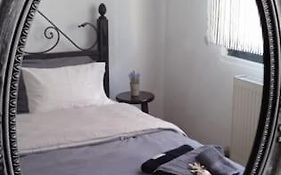 Elea Home Apartments